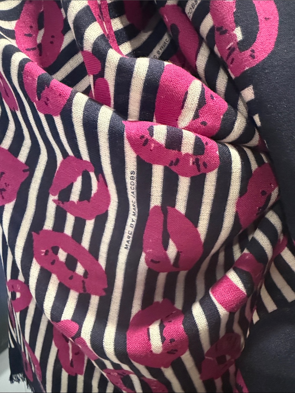 Marc By Marc Jacobs Pink and Black Patterned Shawl - Picture 2 of 5